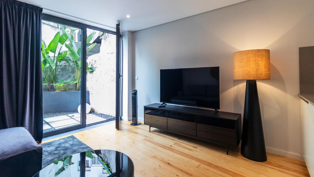 Premium 2Br Flat Near Santa Catarina By Lovelystay OOporto Extérieur photo